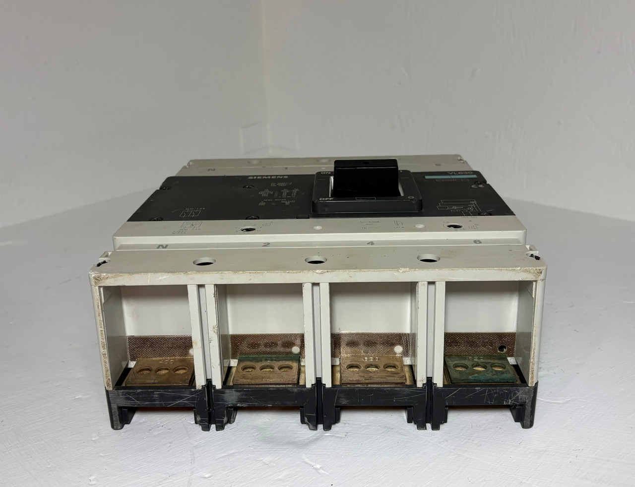 Siemens VL630 H 630A 4P Circuit Breaker 3VL5763-2AA46-0AA0 600V 4